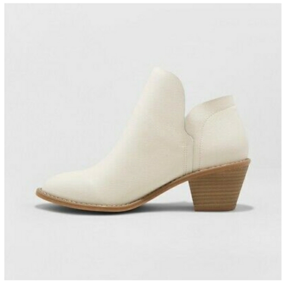 Universal Thread Shoes - Universal Thread Indie Heeled Booties off white.